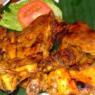 Bebek Bakar Kuning