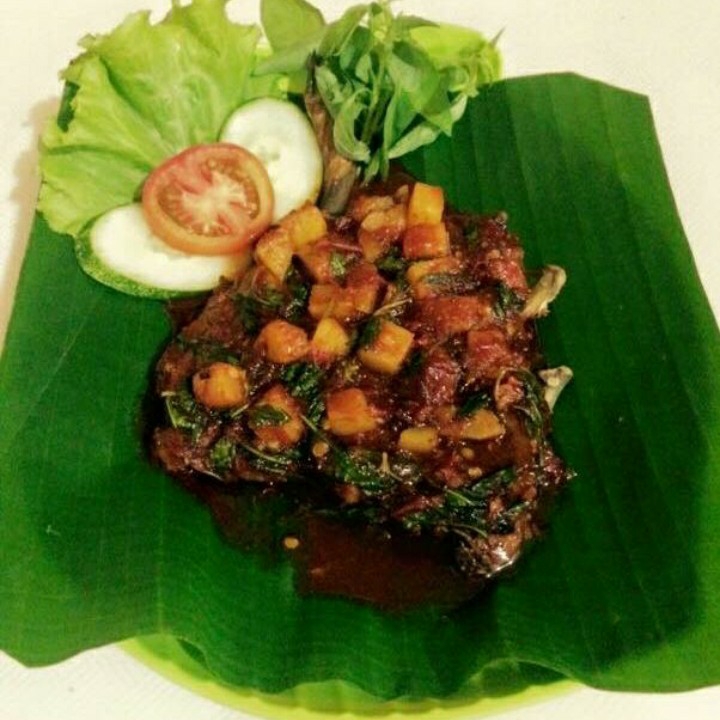 Bebek Gepuk Kemangi Sambal Nanas