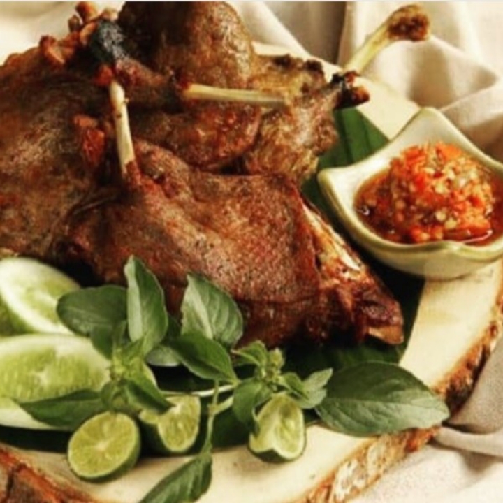 Bebek Goreng 