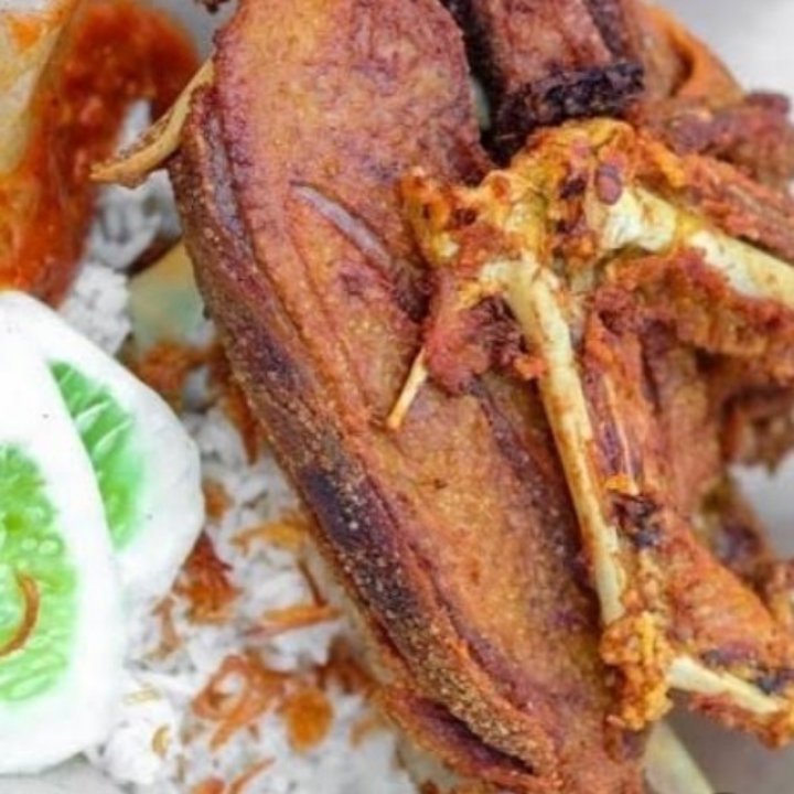 Bebek Goreng