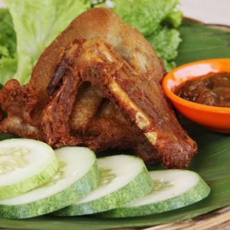 Bebek Goreng