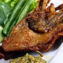 Bebek Goreng