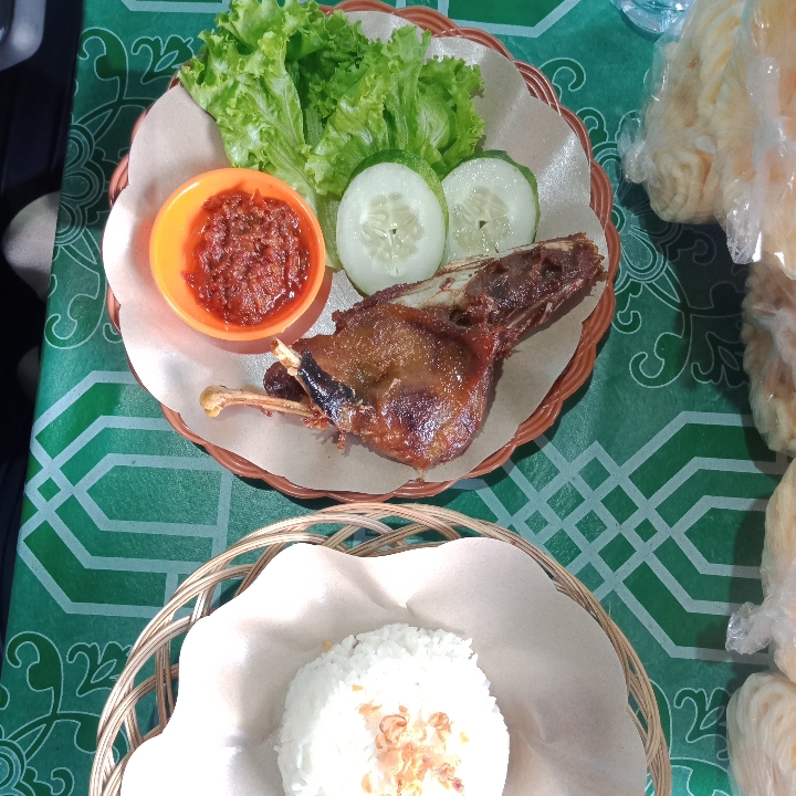 Bebek Goreng