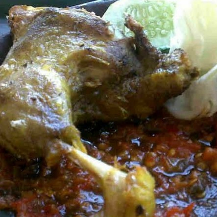 Bebek Goreng