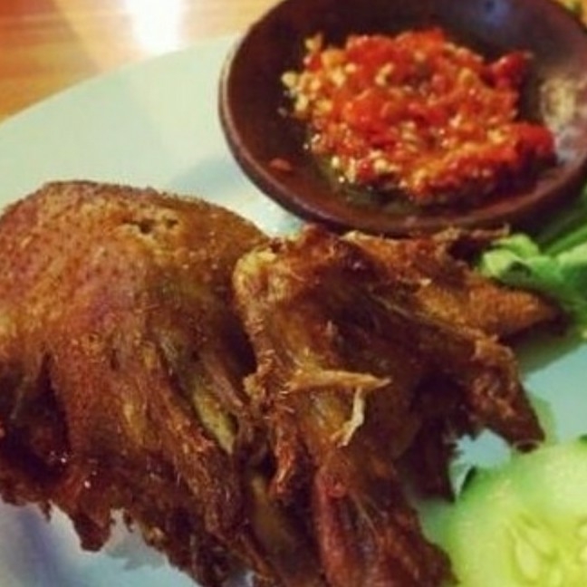 Bebek Goreng