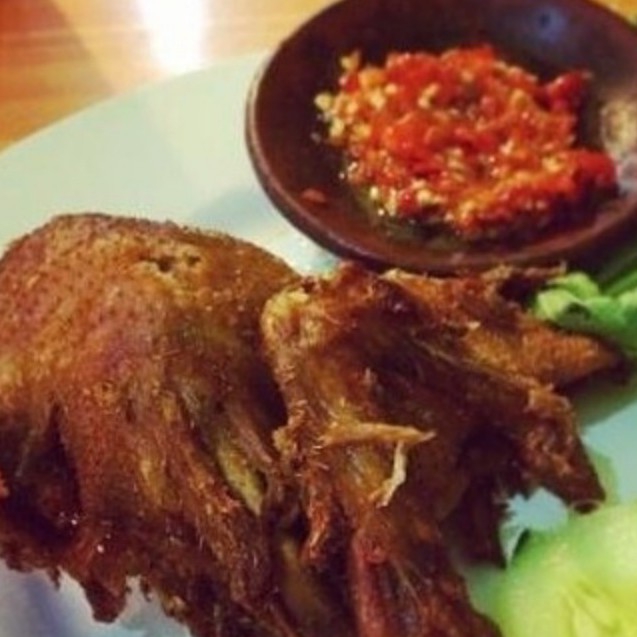 Bebek Goreng