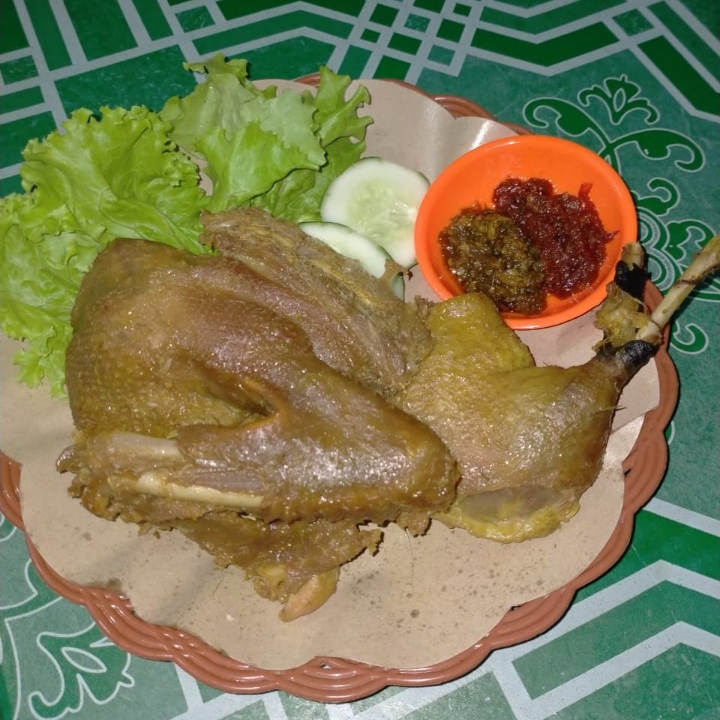 Bebek Goreng