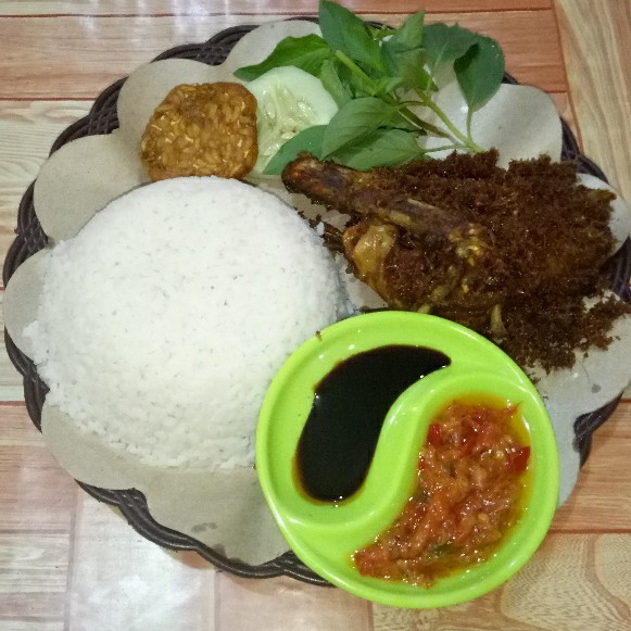 Bebek Goreng