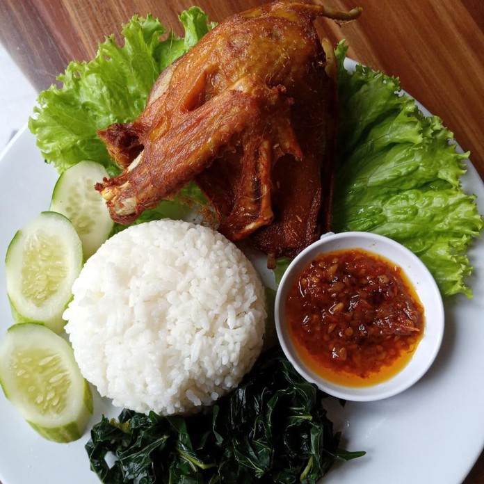 Bebek Goreng Dan Nasi