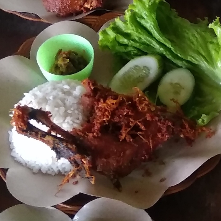 Bebek Goreng Kremes