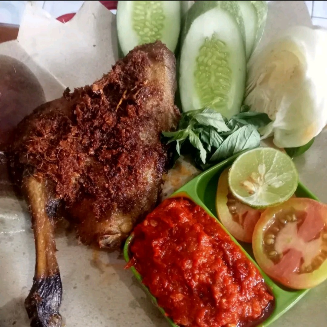 Bebek Goreng Lalapan Sambal