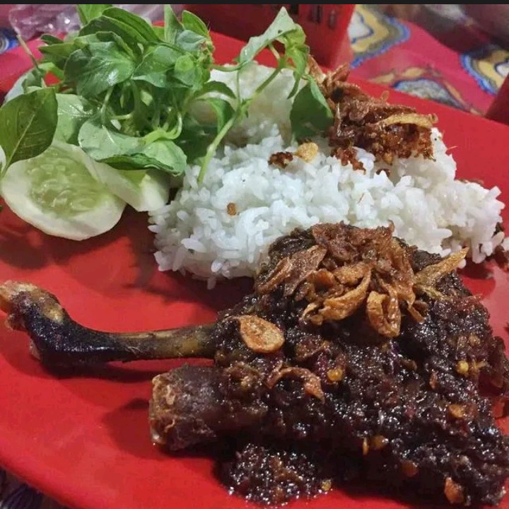 Bebek Goreng Nasi Dan Es Teh