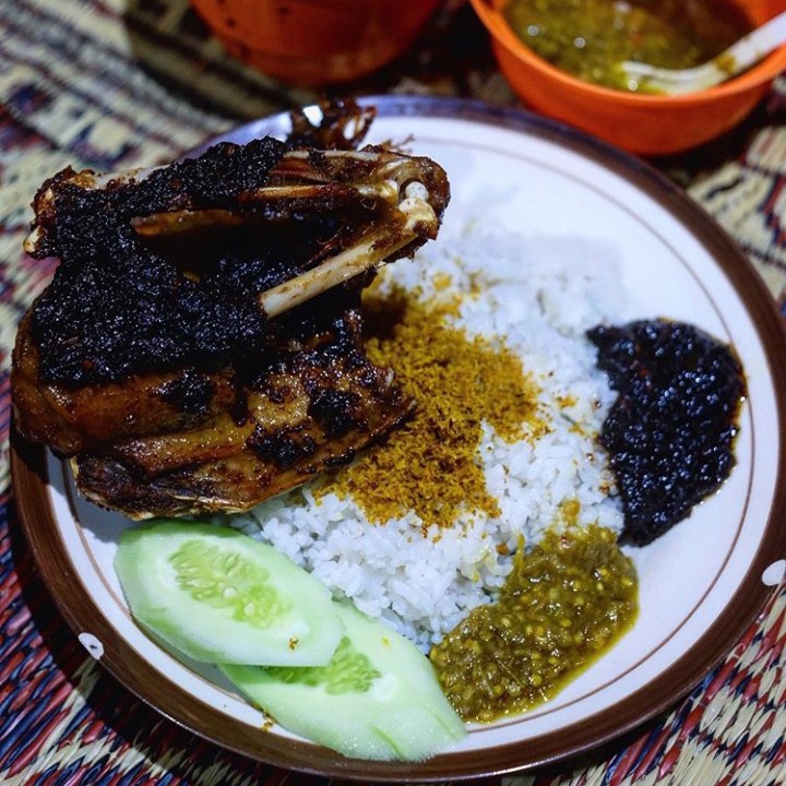 Bebek Madu dan Nasi