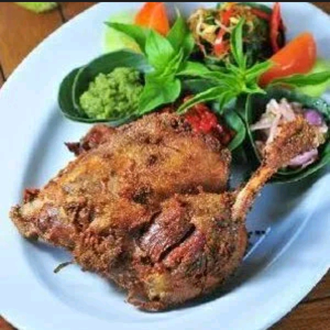 Bebek Penyet Besar