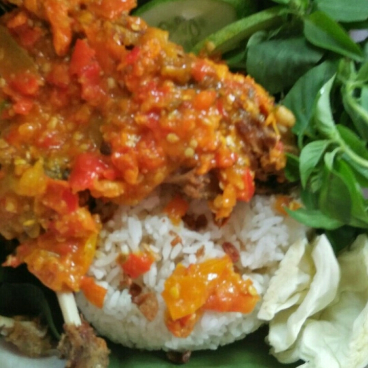 Paket bebek penyet sambal merah 