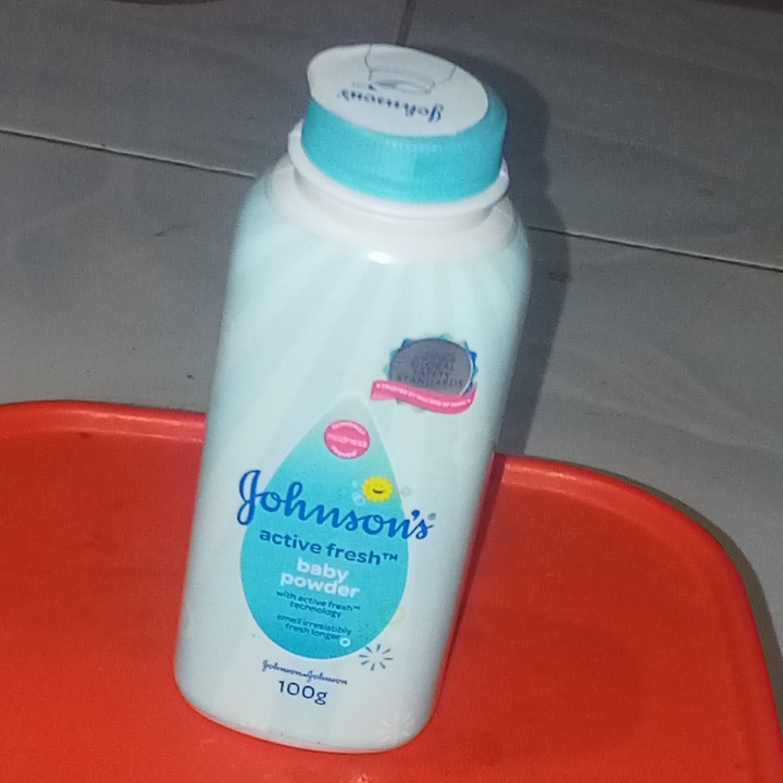 Bedak Bayi Johnsons Active Fresh 100 gram