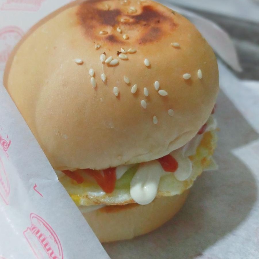 Beef or Chicken Egg Burger