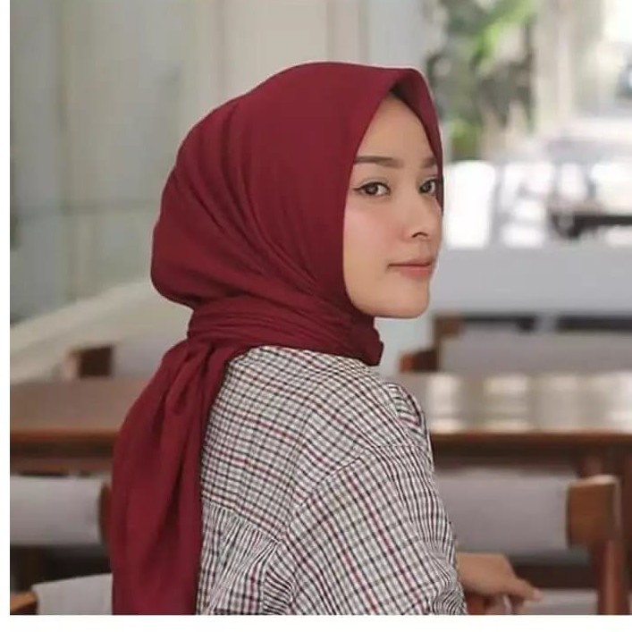 Bella Square Polycotton Premium Hijab Segiempat 3