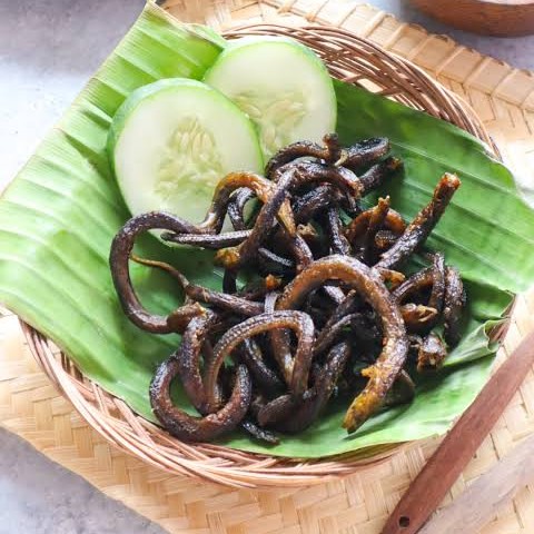 Belut goreng