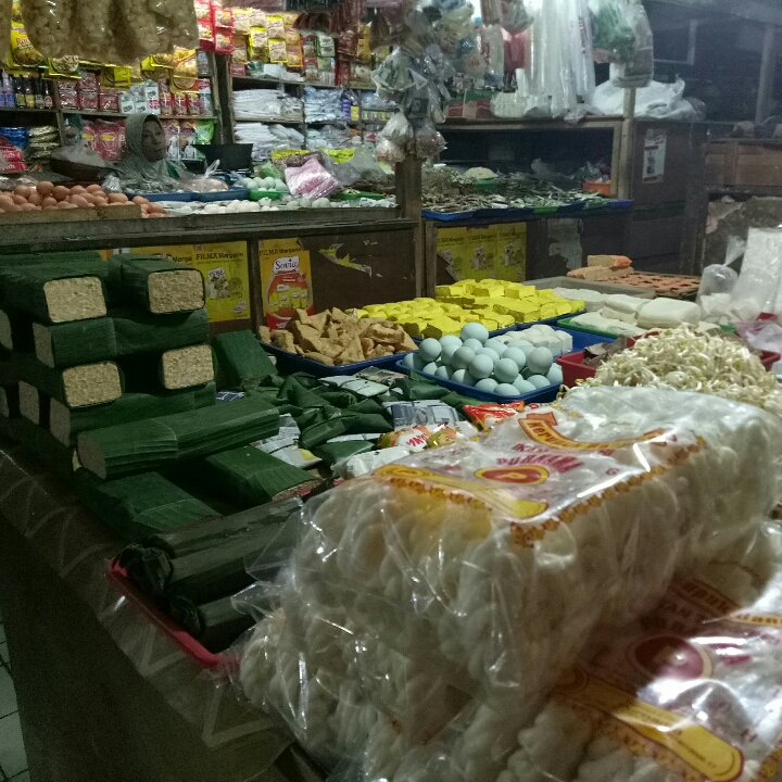 Berbagi Macam Tahu tempe Telor Asin Toge Dan Krupuk Bangka