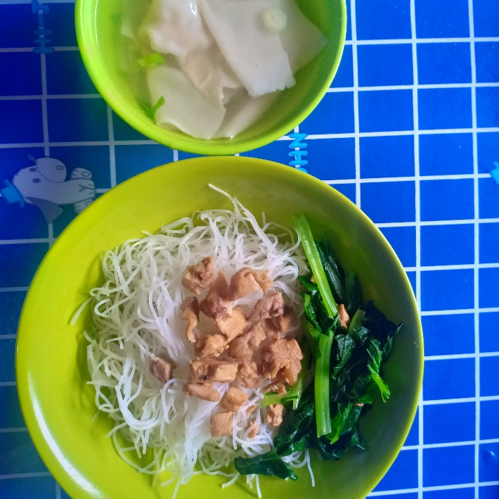 Bihun Ayam Pangsit G R