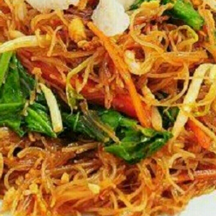 Bihun Goreng Ayam Bakso Sosis