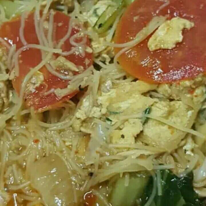 Bihun Rebus Ayam Bakso Sosis