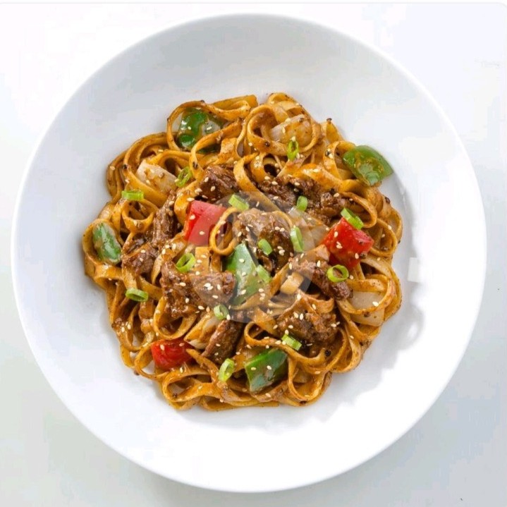 Black Papper Beef  or Chiken Fettuccine