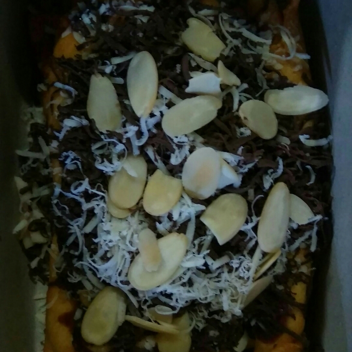 Blueberry Coklat Keju Almond