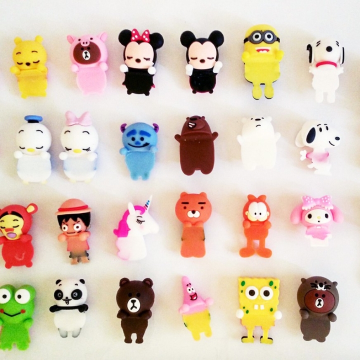 Boneka Intip Untuk Case Hp