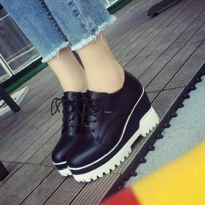 Boots Docmart Vm12 Hitam