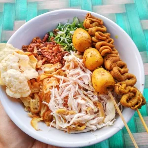 Bubur ayam spesial 2 sate