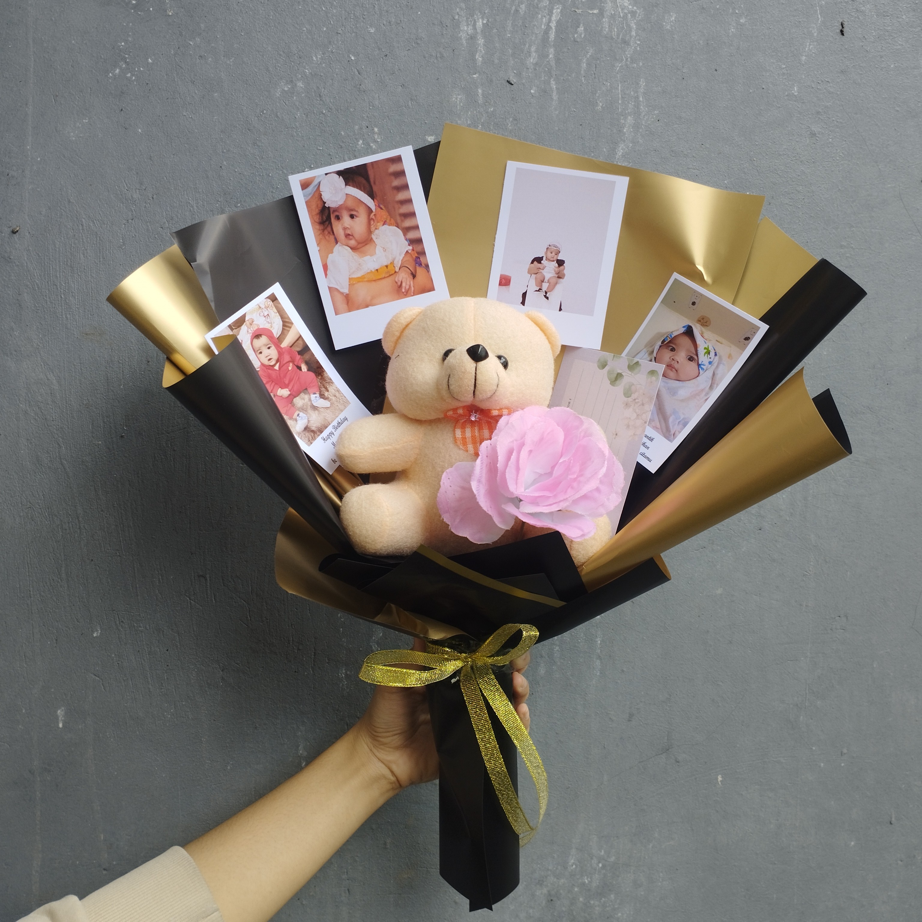 Buket 4 Polaroid  Boneka