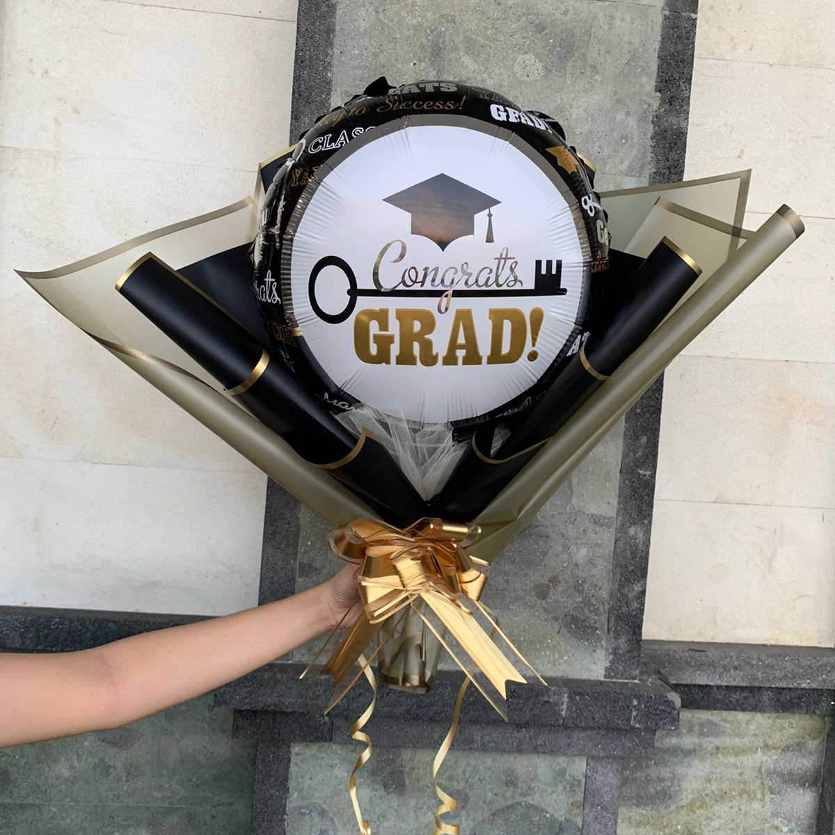 Buket Balon Foil Wisuda