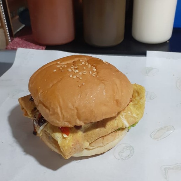 Burger Ayam Dan Telur