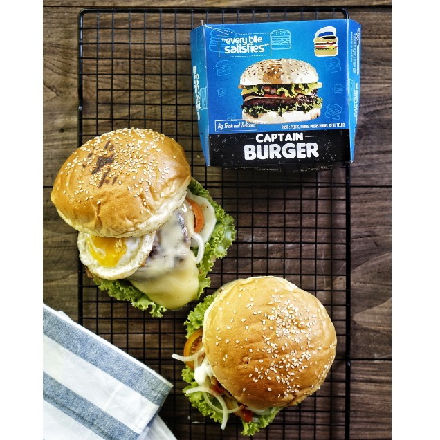 Burger Ayam Keju Moza Telur