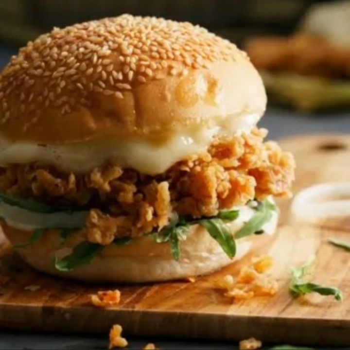 Burger Ayam Komplit 