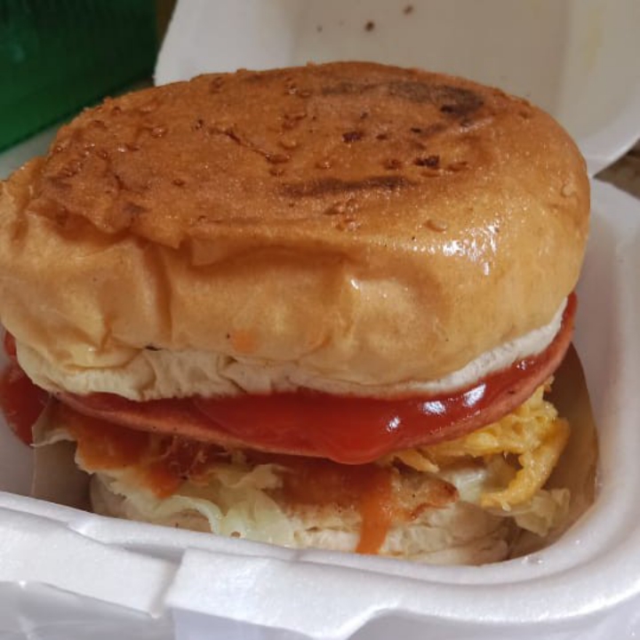 Burger Daging Sapi Varian Keju Slice 3