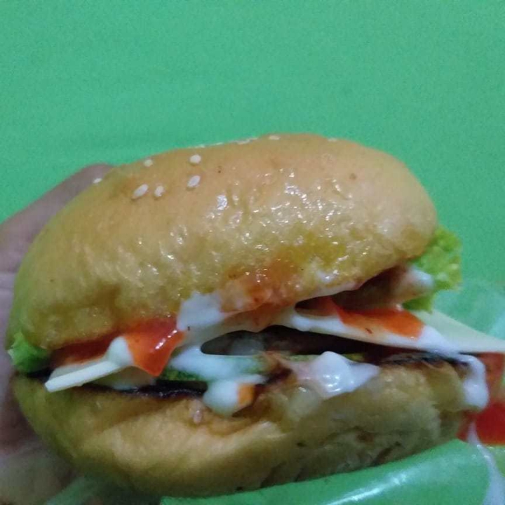 Burger Telur Double Keju