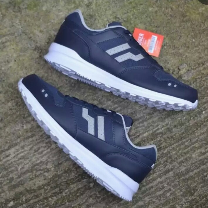 C10-- SEPATU RUNNING PIERO JOGGER INSIGNIA P20592 MERK - PER UNIT