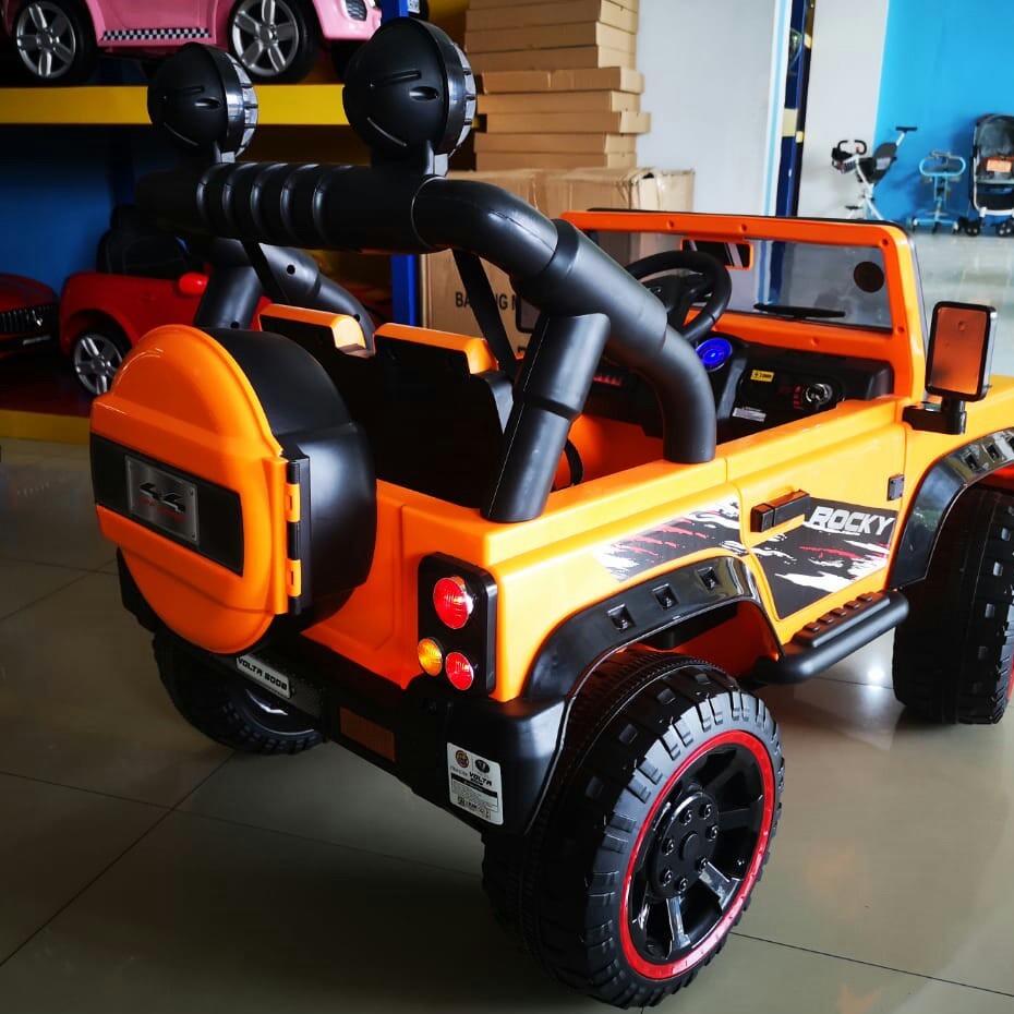 C10-MOBIL AKI MAINAN MOBIL AKI JENIS JEEP ROCKY MERK JEEP PER UNIT 2