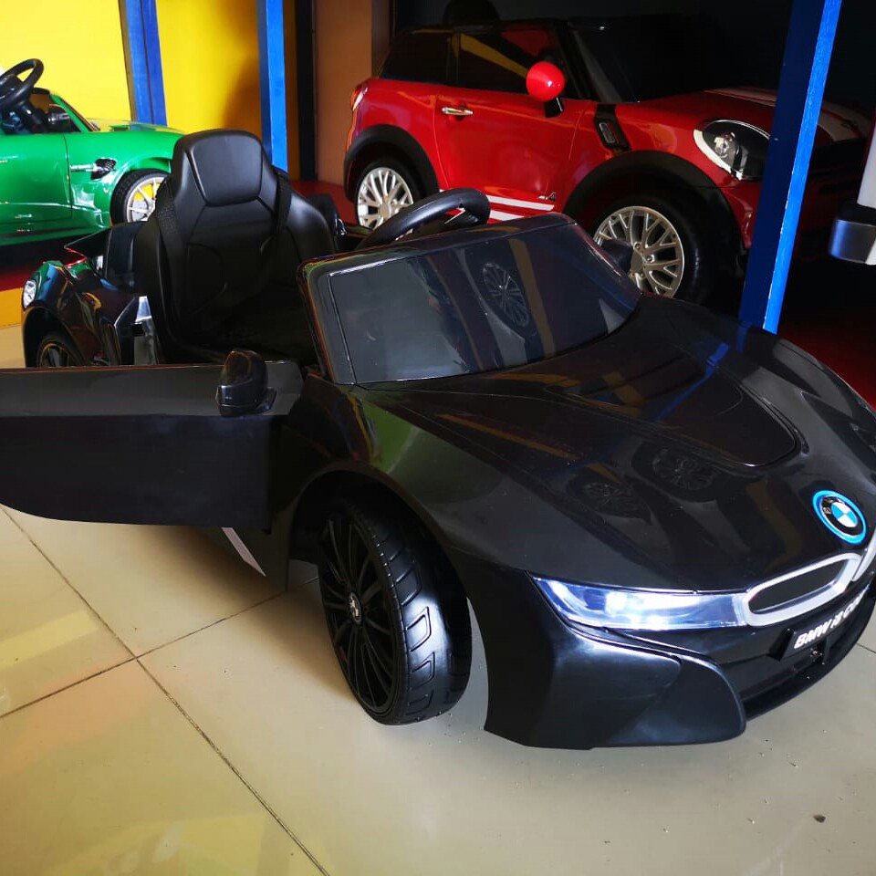 C12-MOBIL AKI MAINAN MOBIL AKI JENIS BMW i8 MERK BMW PER UNIT 2