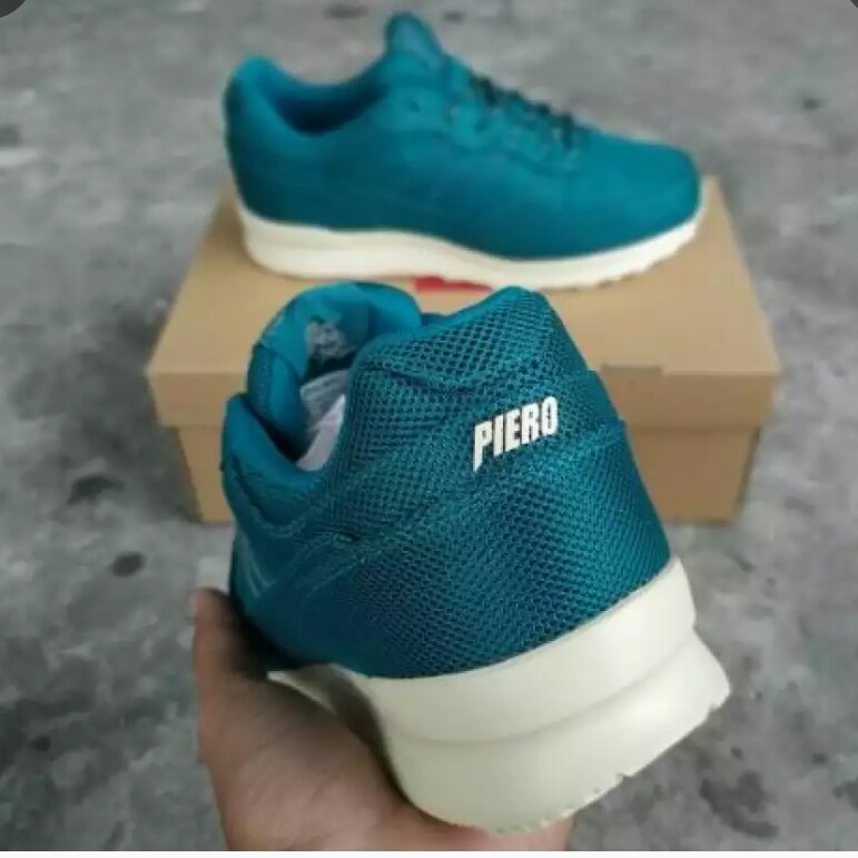 C3-- SEPATU PIERO JOGGER FULLMESH MERK - PER UNIT