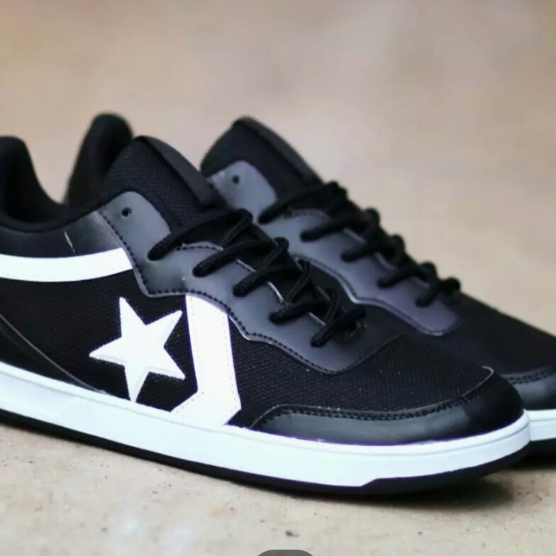 C3-- SEPATU PRIA CONVERSE 70S ONE STAR PRO LAETHER  MERK - PER UNIT