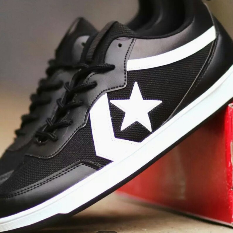 C3-- SEPATU PRIA CONVERSE 70S ONE STAR PRO LAETHER  MERK - PER UNIT 3