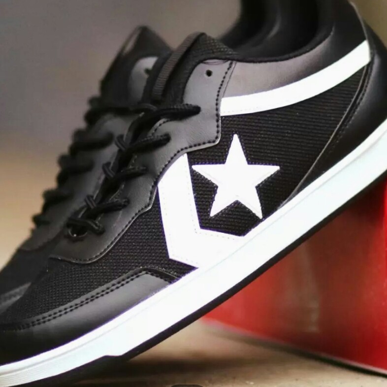 C3-- SEPATU PRIA CONVERSE 70S ONE STAR PRO LAETHER  MERK - PER UNIT 3