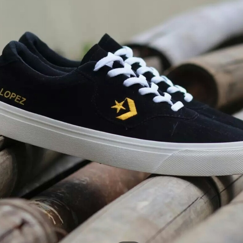 C3-- SEPATU PRIA CONVERSEE LOPEZ ALL STAR PREMIUM MERK - PER UNIT 3