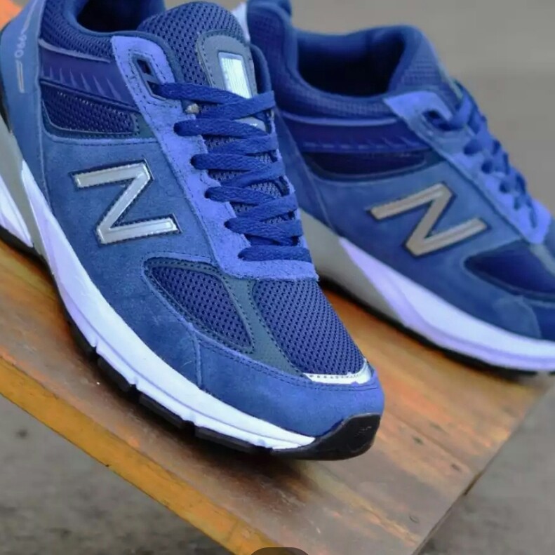 C3-- SEPATU PRIA NEW BALANCE 990 SNEAKERS MERK - PER UNIT 2