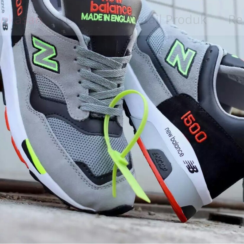 C3-- SEPATU PRIA NEW BALANCE SNEAKERS24  MERK - PER UNIT