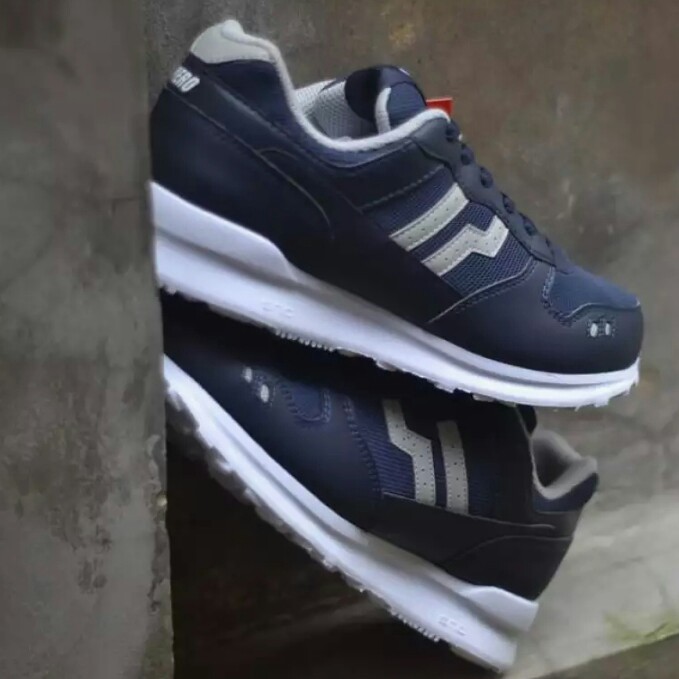 C3-- SEPATU RUNNING PIERO JOGGER INSIGNIA P20592 MERK - PER UNIT 2